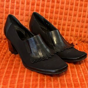 Women's Rangoni Firenze Made in Italy Leather Black Fringe/Loafer Heels Size:8